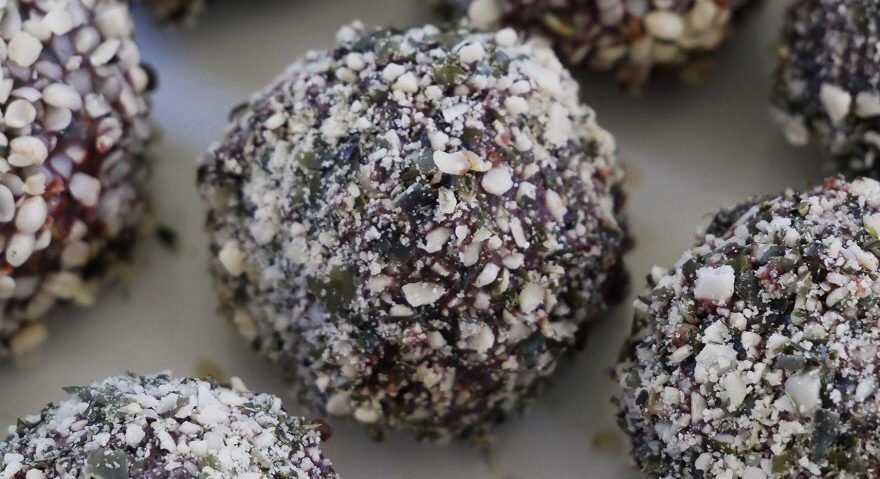 Dark Chocolate Quinoa Balls Website 2