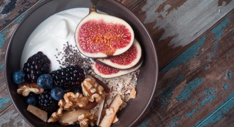 Yoghurt and fruit in a bowl